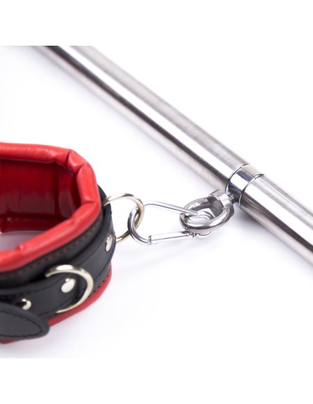Kit Barre de maintien Collier et Menottes Simply Dom Rouge et Noir