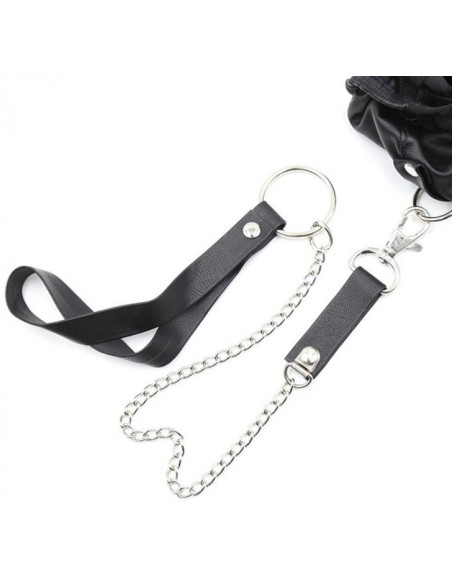 String en simili avec laisse