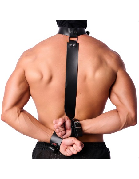Collier en cuir avec menottes intégrées Collier en cuir avec menottes intégrées